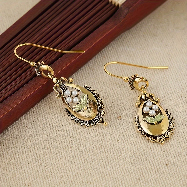 Vintage Water Drop Flower Pearl Earrings - Image 4