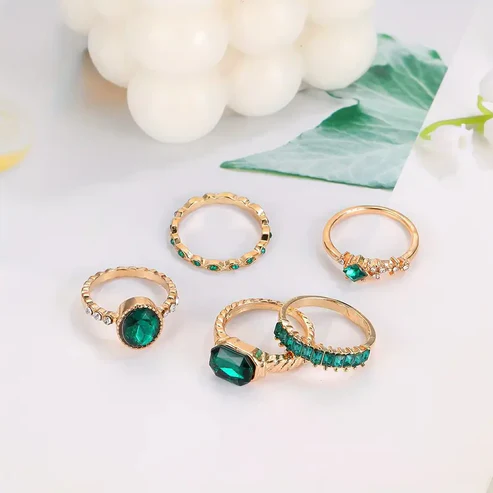 Zarina Exquisite Emerald Ring Set - Image 2